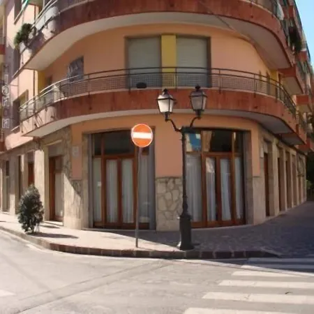 Mignon 50 Mt Dalla E Dall'isola Pedonale 2* Αλάσιο