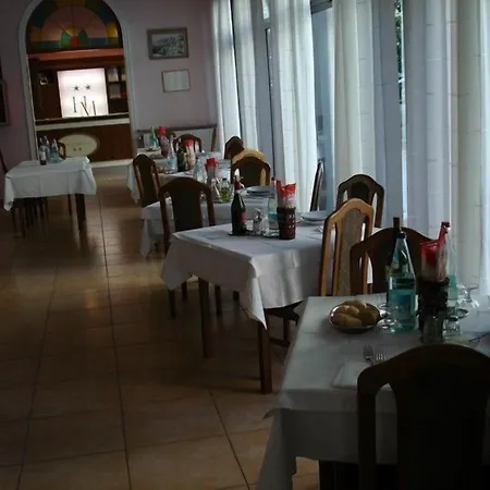 ホテル Mignon 50 Mt Dalla E Dall'isola Pedonale アラッシオ