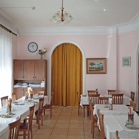 Mignon 50 Mt Dalla E Dall'isola Pedonale 2* アラッシオ