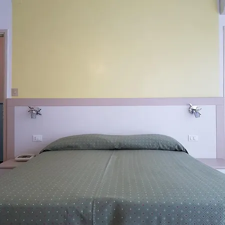 Mignon 50 Mt Dalla E Dall'isola Pedonale 2*