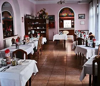 Mignon 50 Mt Dalla E Dall'isola Pedonale Hotel Alassio