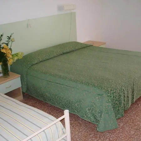 Mignon 50 Mt Dalla E Dall'isola Pedonale 2* Αλάσιο