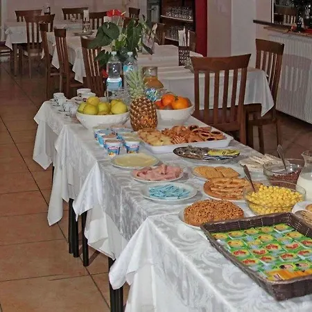 Mignon 50 Mt Dalla E Dall'isola Pedonale ホテル