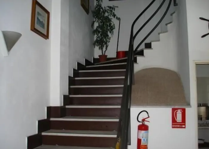 Mignon 50 Mt Dalla E Dall'isola Pedonale فندق ألاسيو