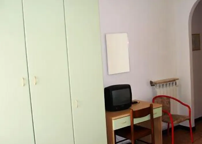 Mignon 50 Mt Dalla E Dall'isola Pedonale ألاسيو