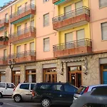 Mignon 50 Mt Dalla E Dall'isola Pedonale Hotel 2*