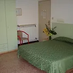 Hotel Mignon 50 Mt Dalla E Dall'isola Pedonale 2*
