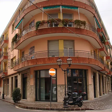 Mignon 50 Mt Dalla E Dall'isola Pedonale