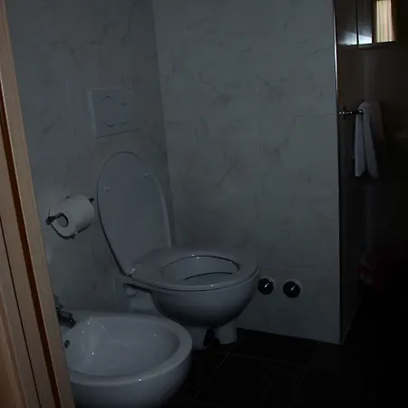 Mignon 50 Mt Dalla E Dall'isola Pedonale Hotel