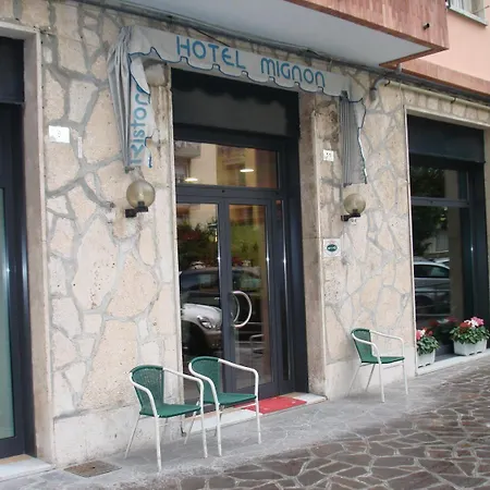 Mignon 50 Mt Dalla E Dall'isola Pedonale