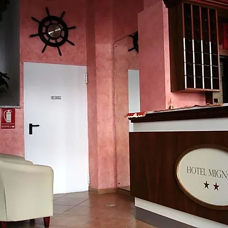 Mignon 50 Mt Dalla E Dall'isola Pedonale Otel Alassio