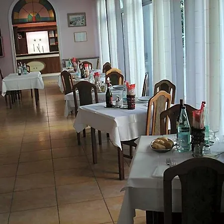 Mignon 50 Mt Dalla E Dall'isola Pedonale 2* Alassio