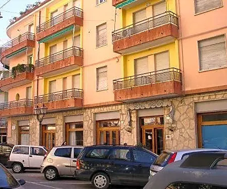 Otel Mignon 50 Mt Dalla E Dall'isola Pedonale 2*
