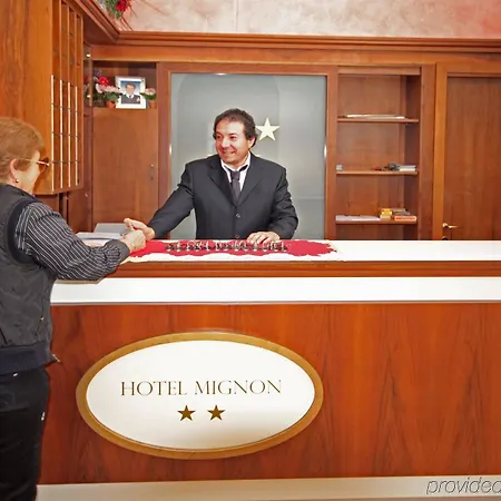 Mignon 50 Mt Dalla E Dall'isola Pedonale Otel 2*