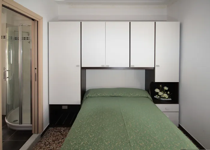 Szálloda Mignon 50 Mt Dalla E Dall'isola Pedonale 2*