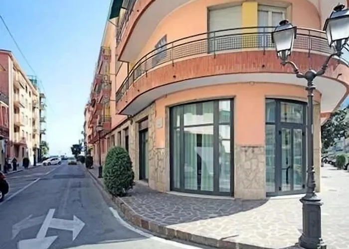 Hotel Mignon 50 Mt Dalla E Dall'isola Pedonale