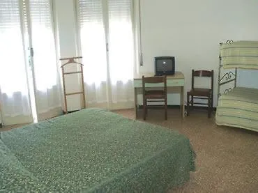 Mignon 50 Mt Dalla E Dall'isola Pedonale Hotel