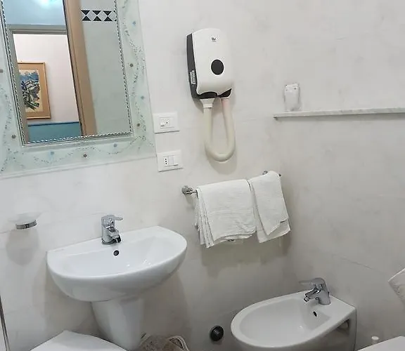 Szálloda Mignon 50 Mt Dalla E Dall'isola Pedonale 2*