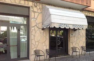 Szálloda Mignon 50 Mt Dalla E Dall'isola Pedonale Alassio